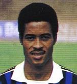 Santos Muntubila